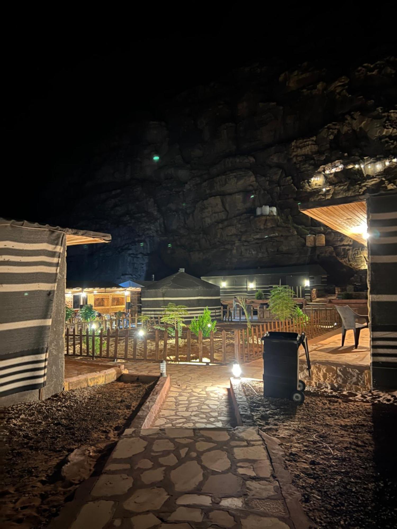 Wadi Rum Sky Camp Εξωτερικό φωτογραφία