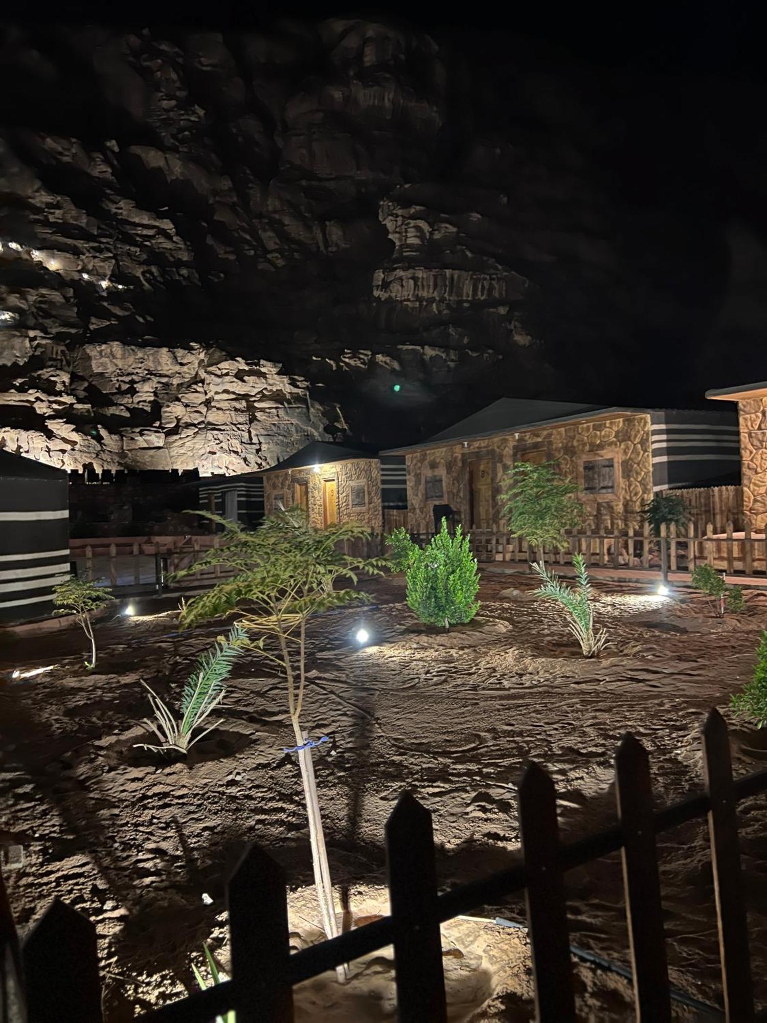 Wadi Rum Sky Camp Εξωτερικό φωτογραφία